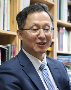 Young-Joon SURH.jpg